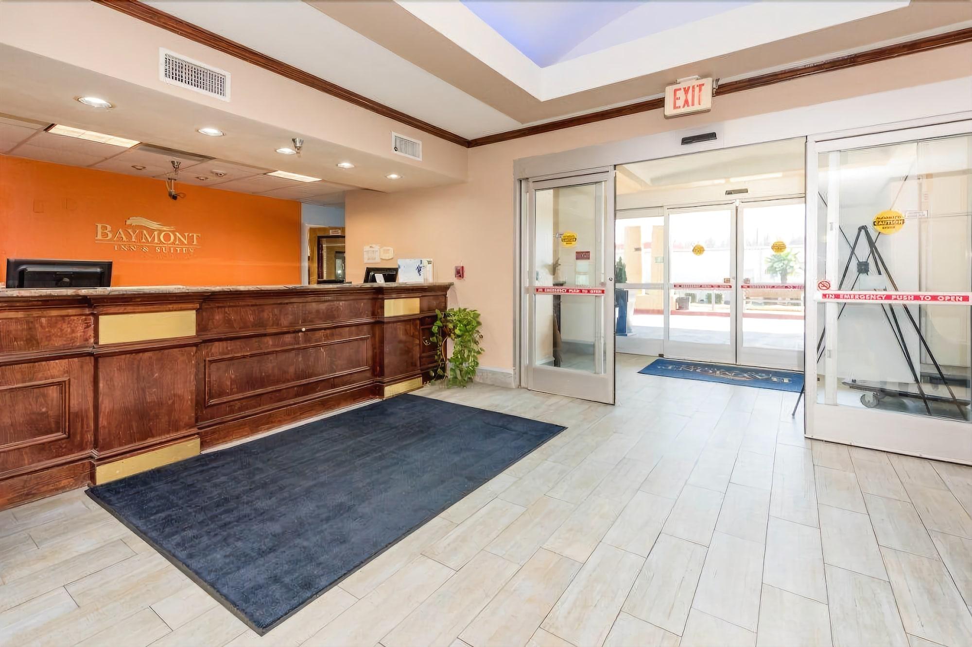 Baymont By Wyndham Montgomery South Экстерьер фото